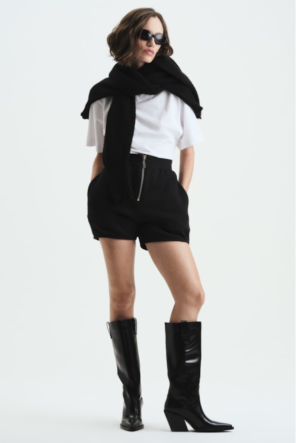 BERMUDA MOLETOM ZÍPER - PRETO