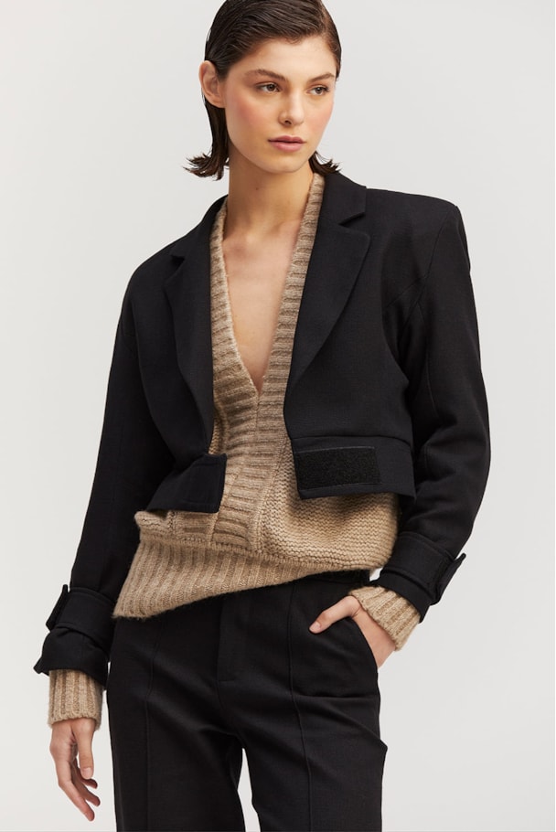 BLAZER CURTO VELCRO PESPONTO - PRETO