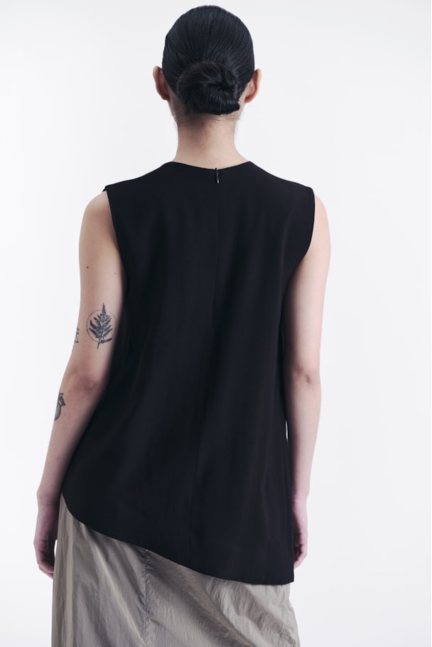 BLUSA ASSIMÉTRICA TWILL - PRETO