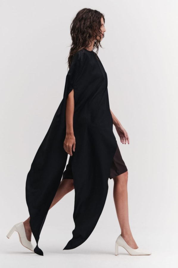 BLUSA CAPA ÉLAN - PRETO