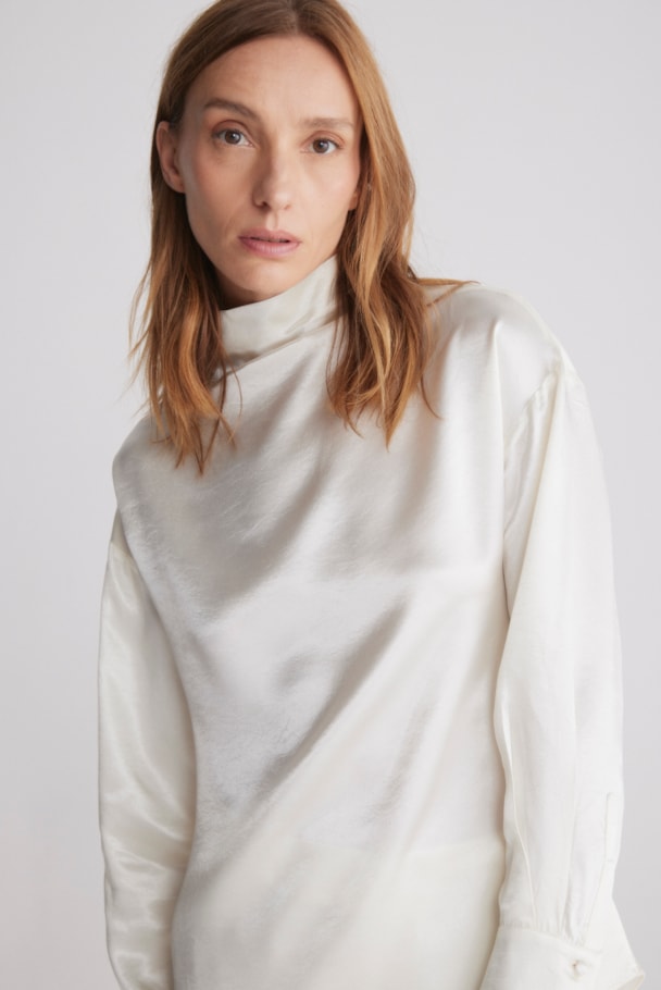 BLUSA ESC - MANTEIGA