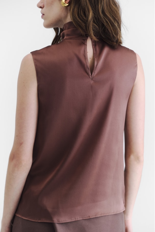 BLUSA GOLA SOIE - MARROM