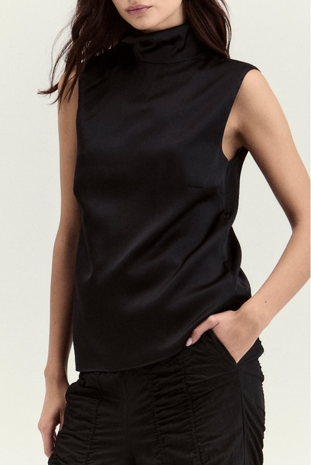 BLUSA GOLA SOIE - PRETO