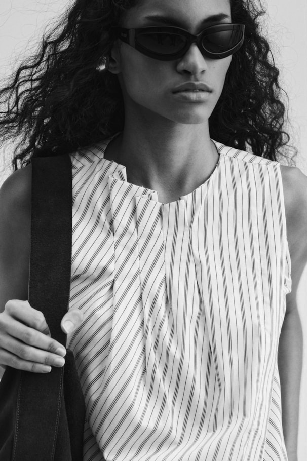 BLUSA NOX - LISTRA OFF/PRETO