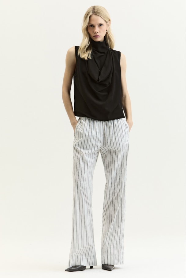 BLUSA TÉON - PRETO
