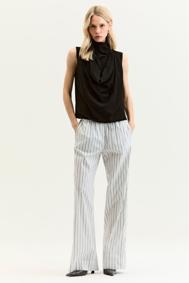BLUSA TÉON - PRETO