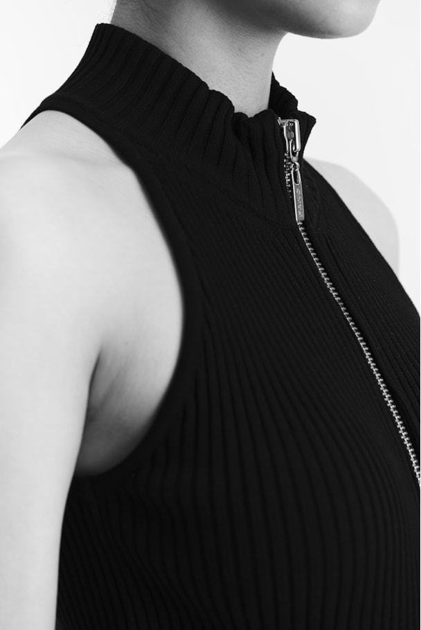 BLUSA TRICOT NADADOR - PRETO