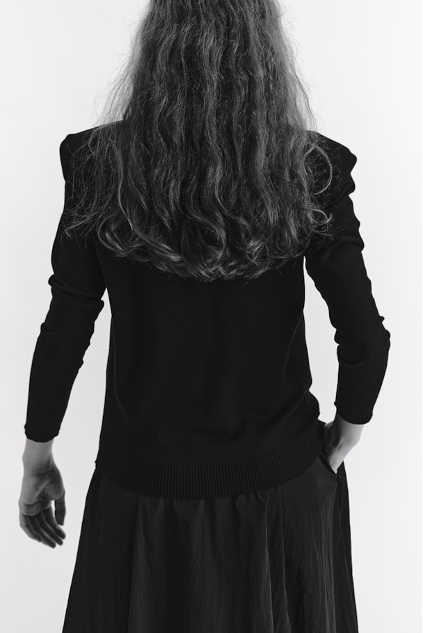 BLUSA TRICOT OMBREIRAS - PRETO