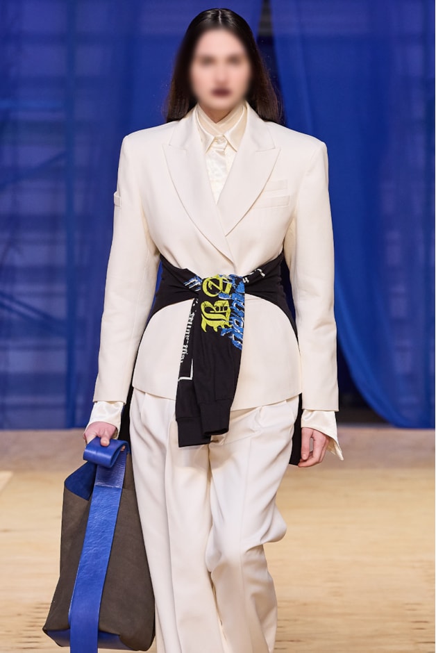 image_04df7a9e-455c-40c1-9d81-643a99d5de17