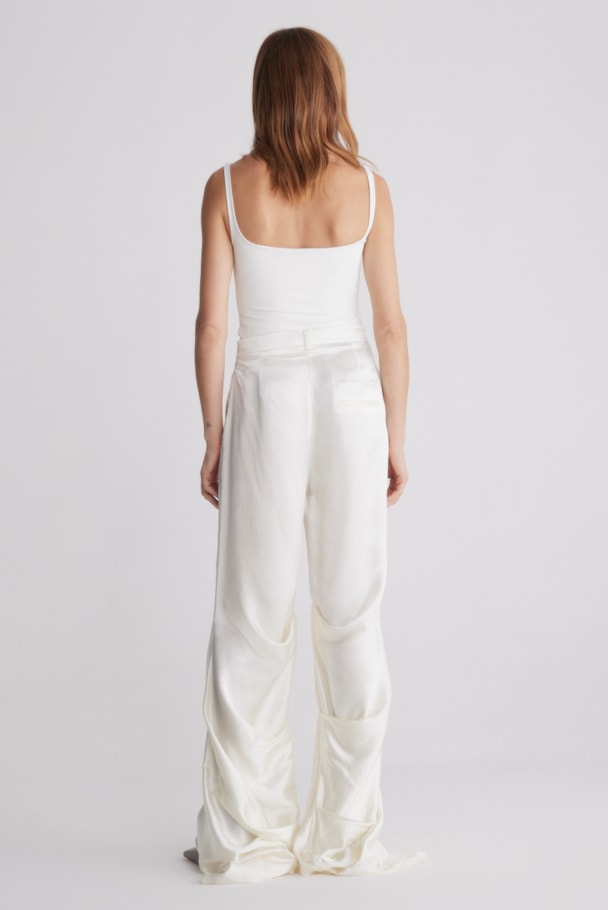 CALÇA ESC - MANTEIGA