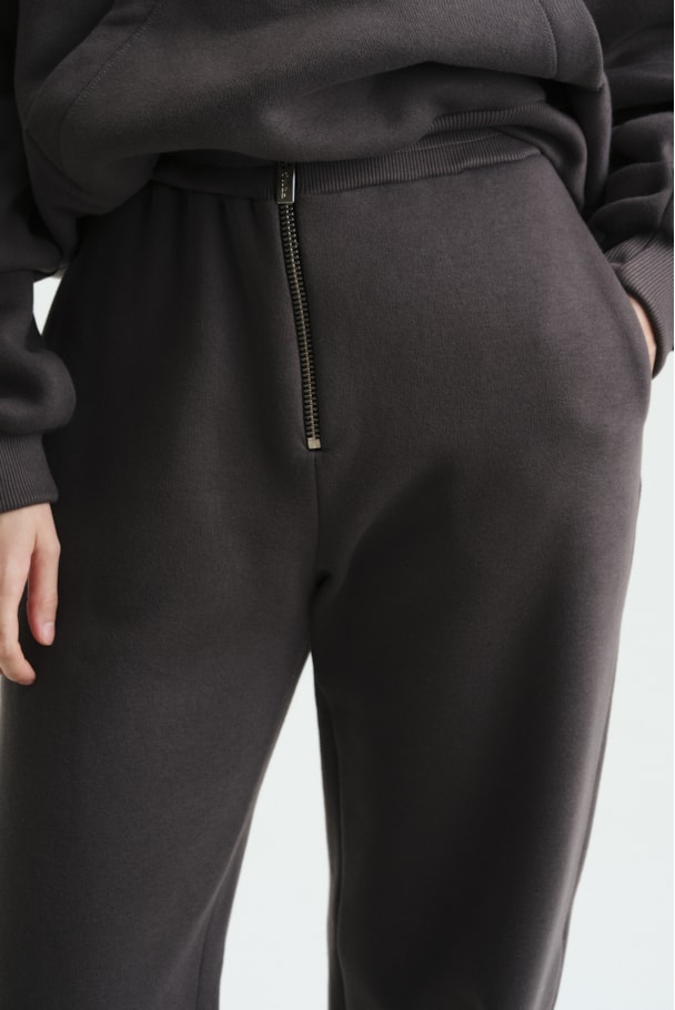 CALÇA MOLETOM ZÍPER - CHUMBO