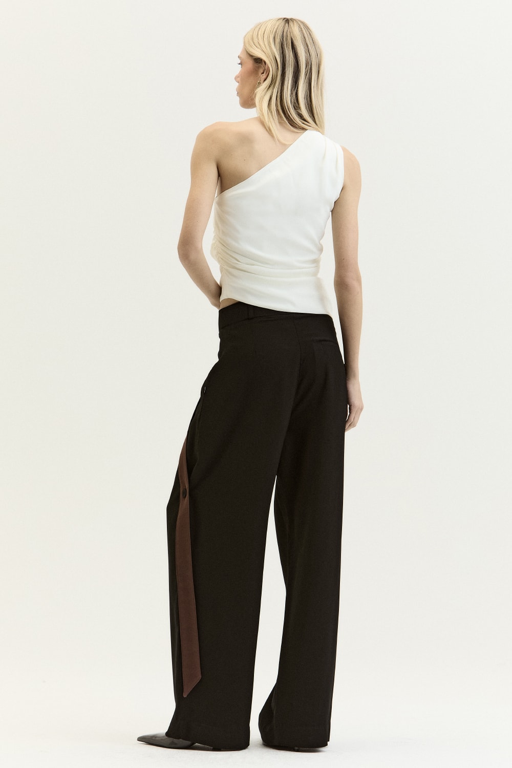 image_b76e66ab-78b3-4d6c-b282-05b8356defe4