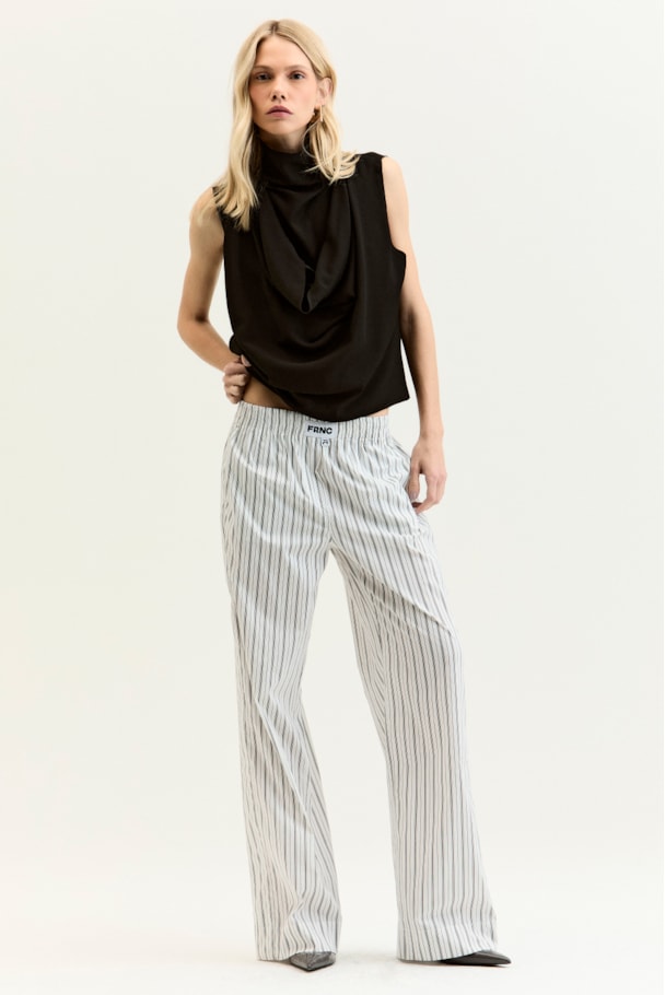CALÇA TRIS - LISTRA OFF/PRETO