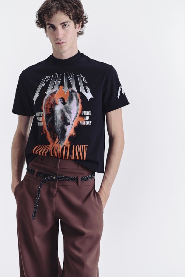 CAMISETA MANGA CURTA SASSY - PRETO