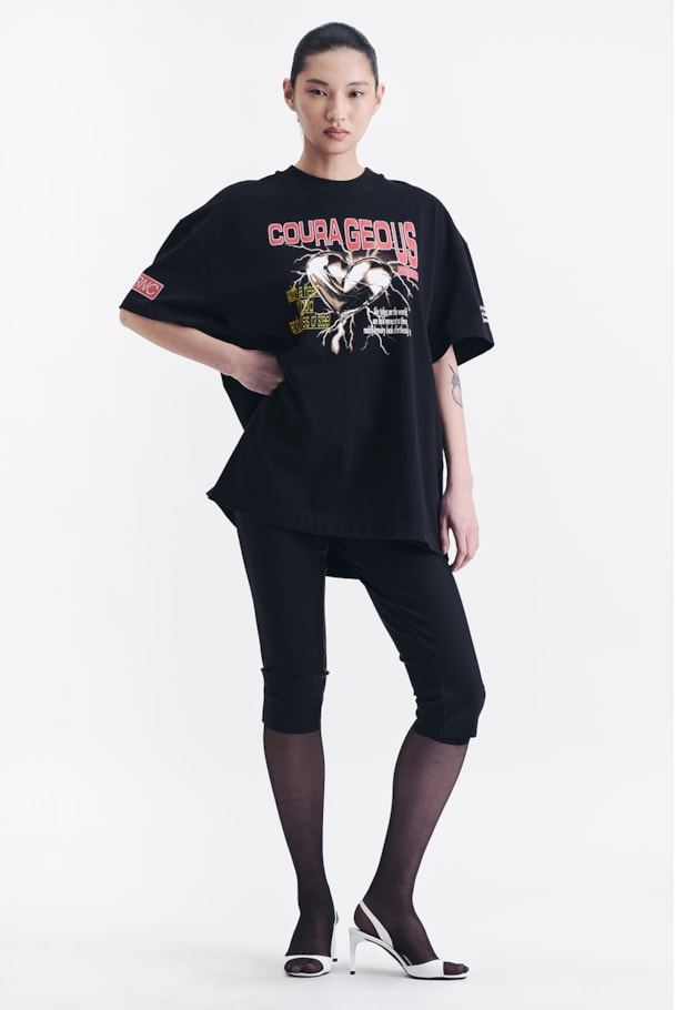CAMISETA MAX COURAGEOUS - PRETO