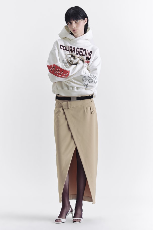 MOLETOM CAPUZ CORAGEOUS - OFF WHITE