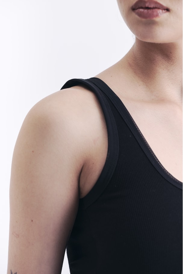 REGATA CLÁSSICA TULE - PRETO