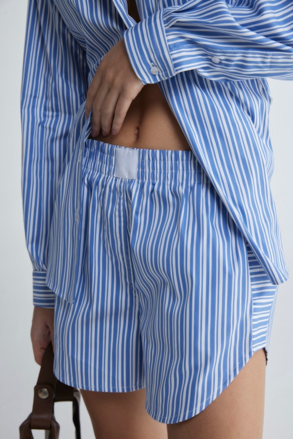 SHORTS NAVAL - LISTRADO AZUL