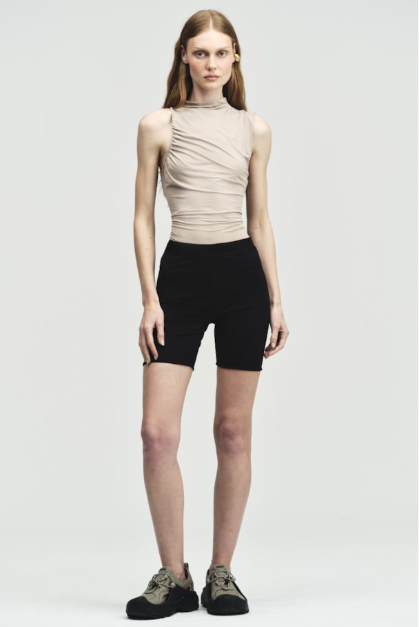 SHORTS VON - PRETO