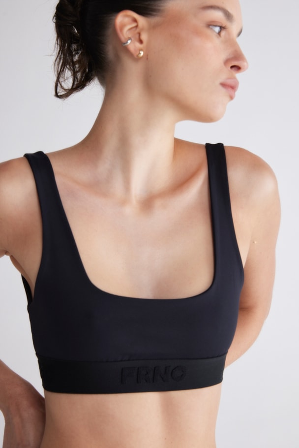 TOP TOVE - PRETO