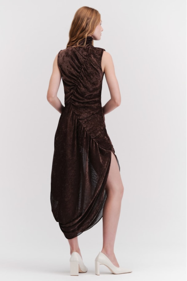 VESTIDO VELOUR - MARROM